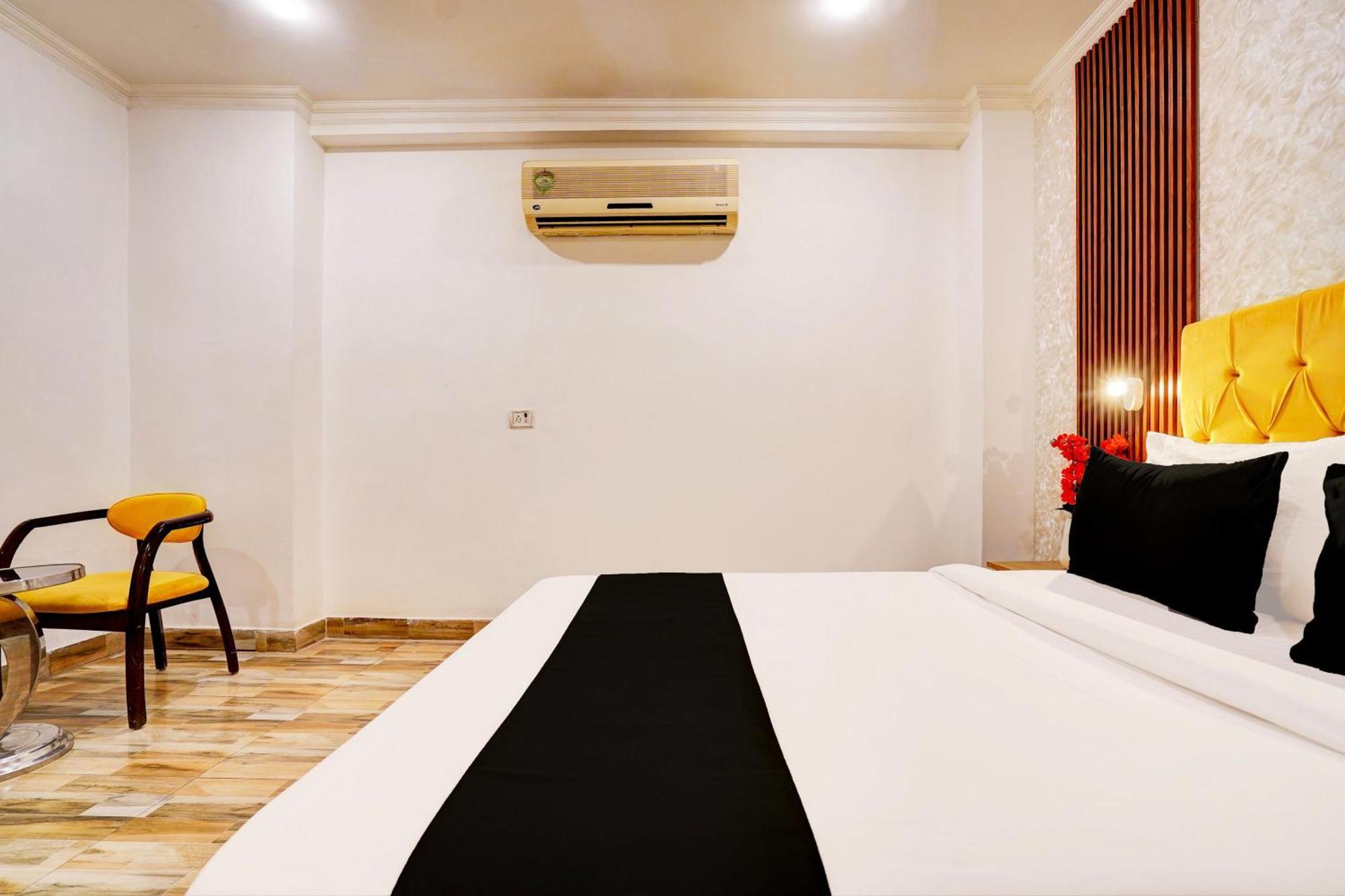 Super Townhouse Jageer Palace Near Mayapuri Chowk Neu-Delhi Exterior foto