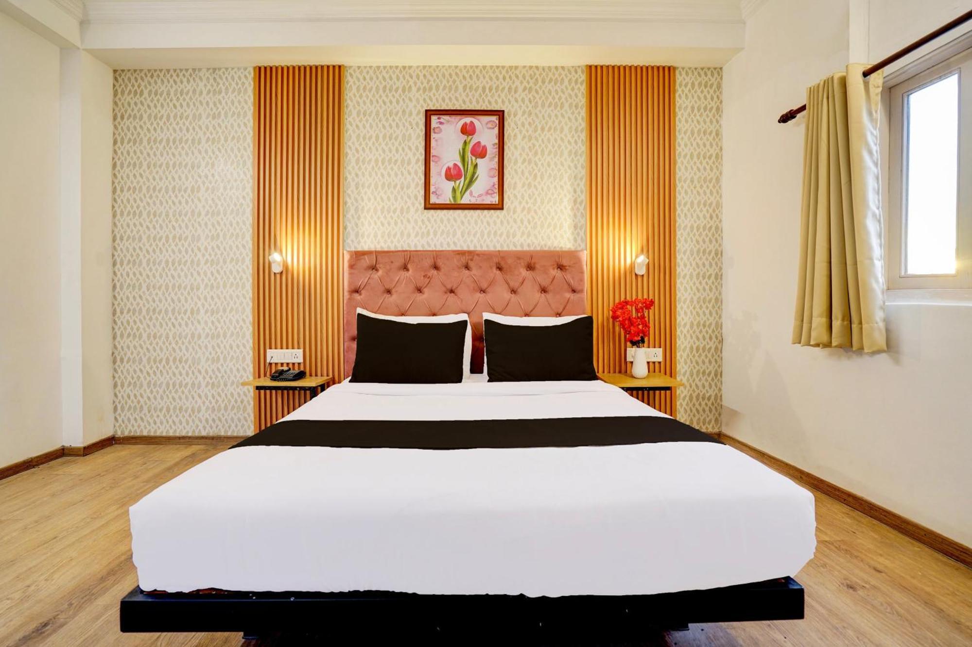 Super Townhouse Jageer Palace Near Mayapuri Chowk Neu-Delhi Exterior foto
