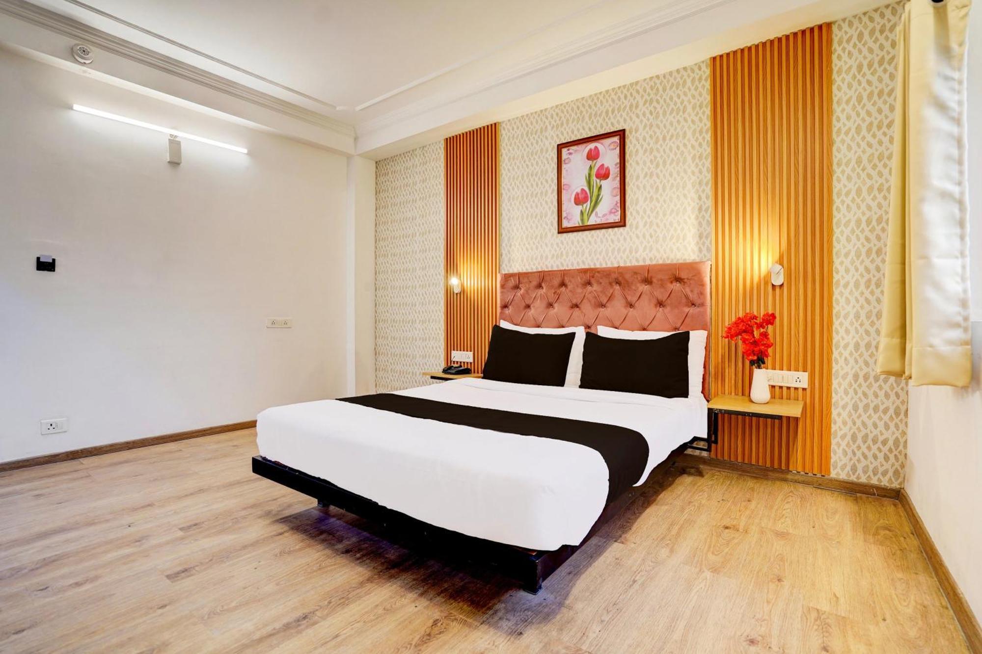 Super Townhouse Jageer Palace Near Mayapuri Chowk Neu-Delhi Exterior foto