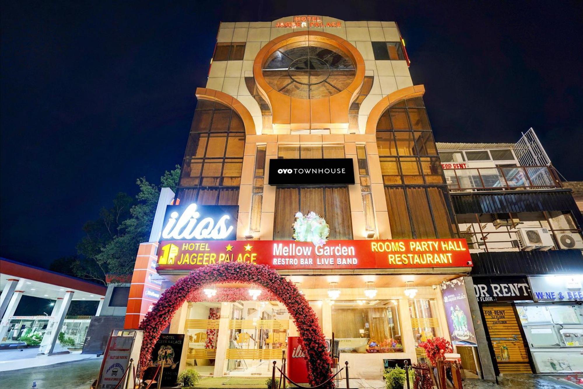 Super Townhouse Jageer Palace Near Mayapuri Chowk Neu-Delhi Exterior foto
