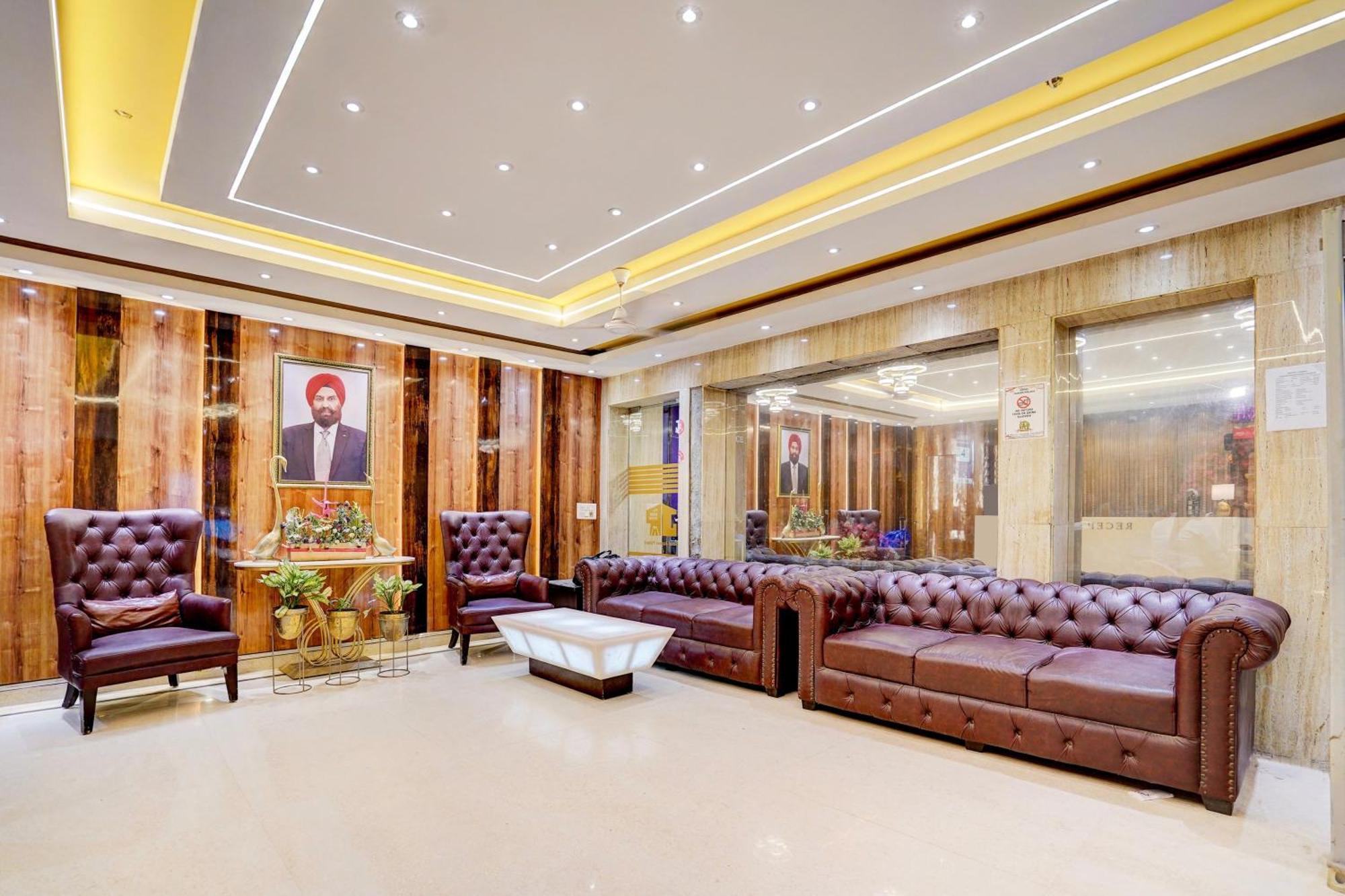 Super Townhouse Jageer Palace Near Mayapuri Chowk Neu-Delhi Exterior foto